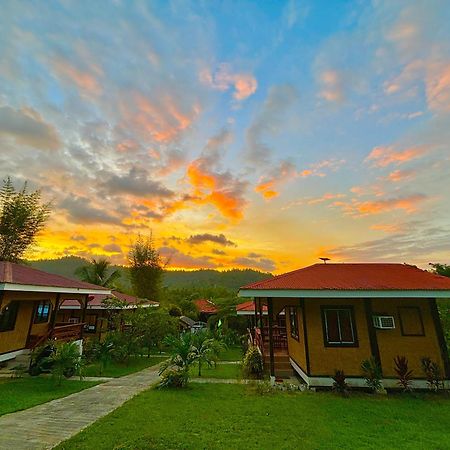 Luzville Transient House - Port Barton Itaytay المظهر الخارجي الصورة