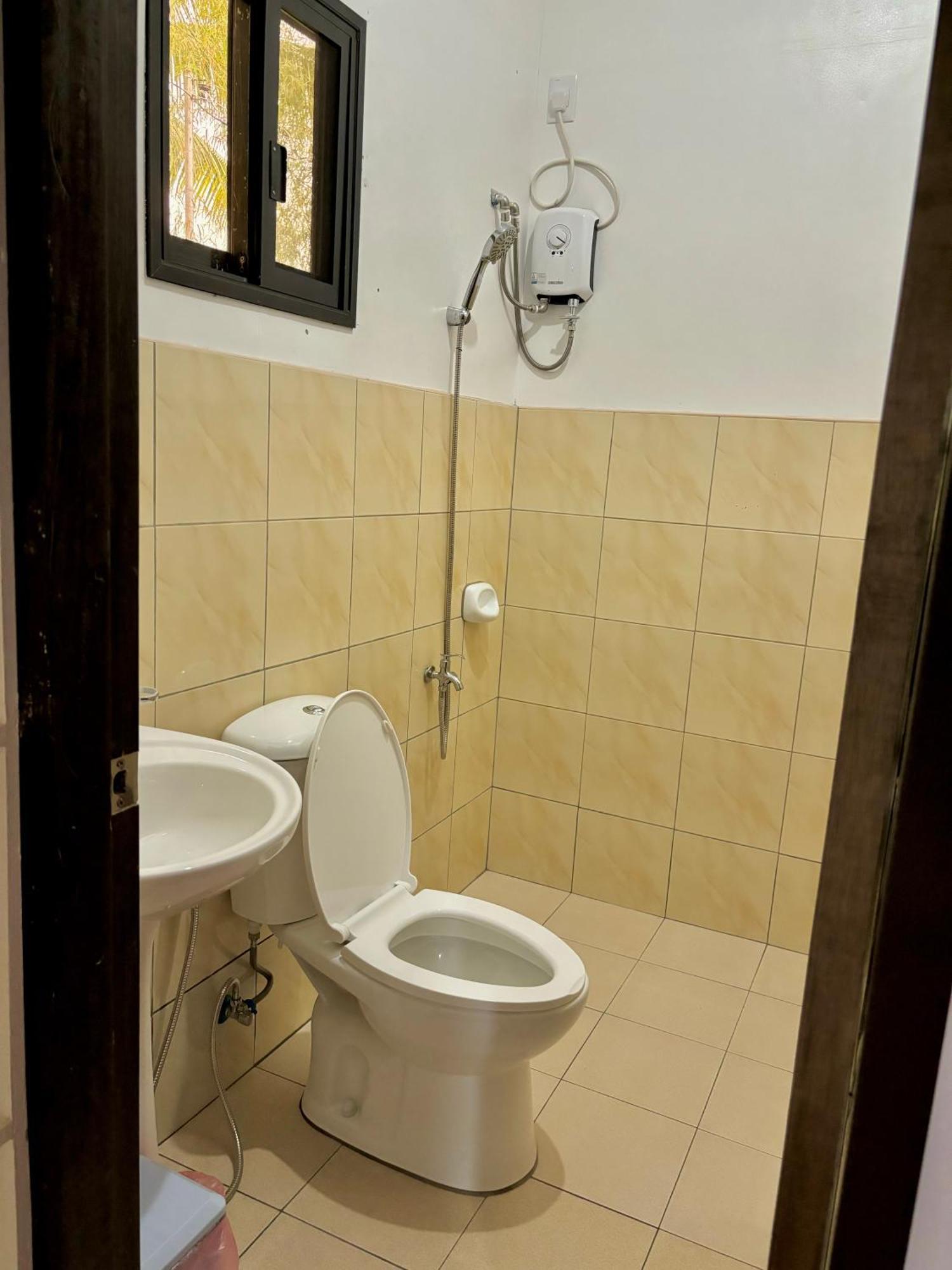 Luzville Transient House - Port Barton Itaytay المظهر الخارجي الصورة