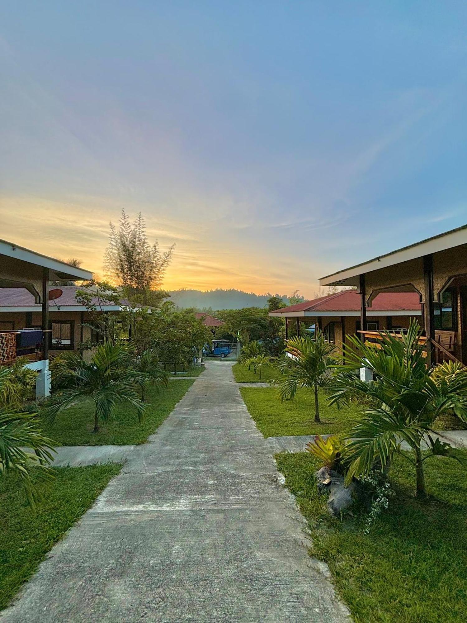 Luzville Transient House - Port Barton Itaytay المظهر الخارجي الصورة
