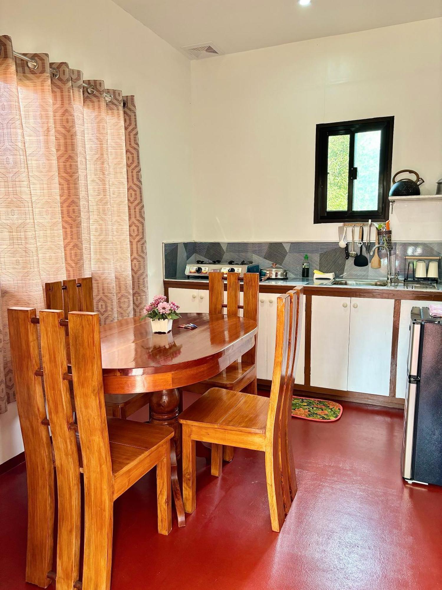Luzville Transient House - Port Barton Itaytay المظهر الخارجي الصورة